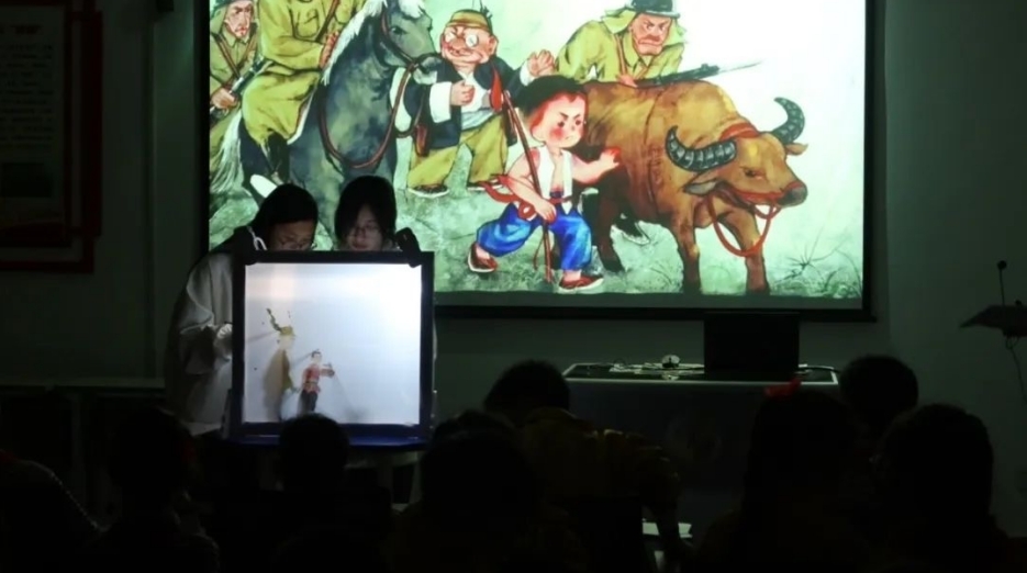 抖阴
：双语赋能红色文化 青春力量架起国际传播桥梁