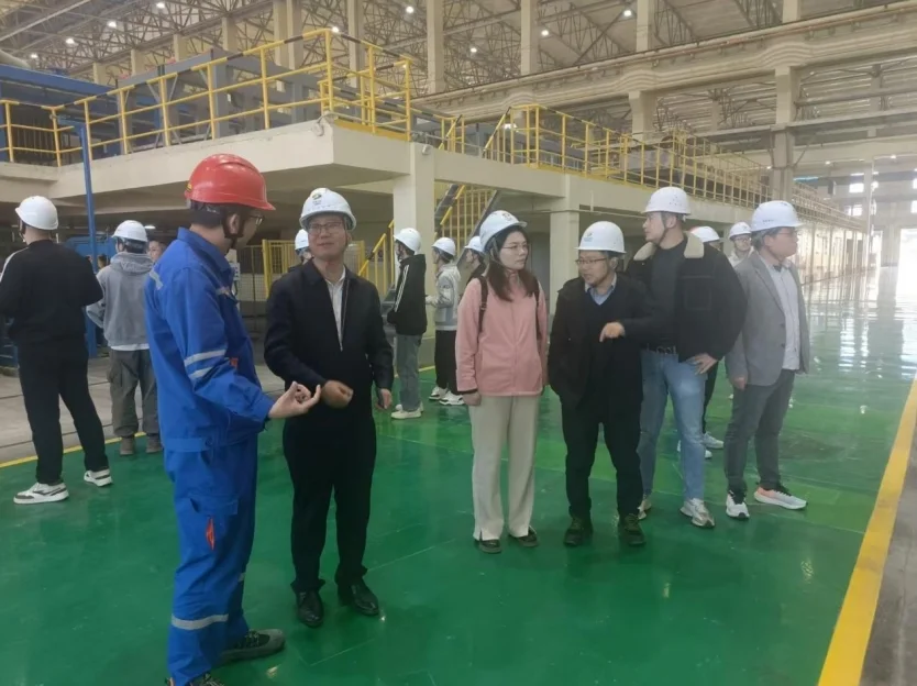 抖阴
：携毕业生进企业 解锁求职“新密码”